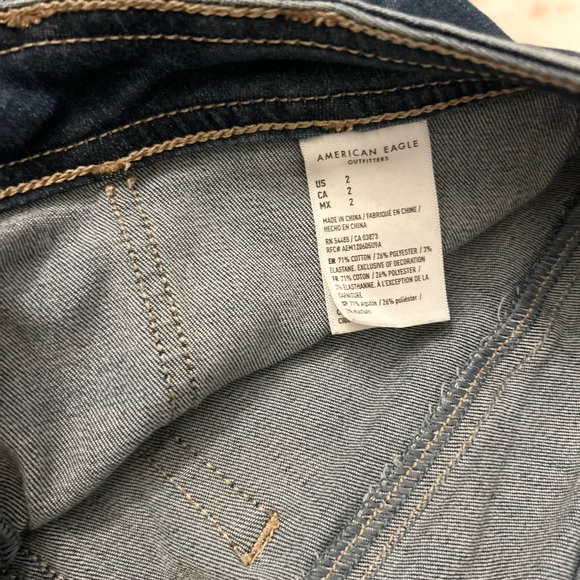 American Eagle Outfitters | NE(X)T LEVEL STRETCH | HI - RISE SHORTIE | Size 2 - Picture 3 of 5